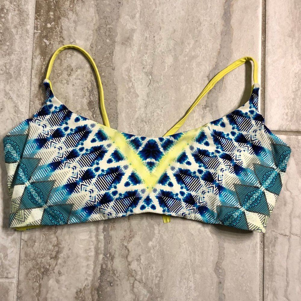 🎁d Carter Designer Strappy Bikini Top w/ tassels